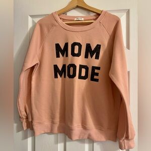 Boutique “MOM MODE” pink crewneck sweatshirt size M.